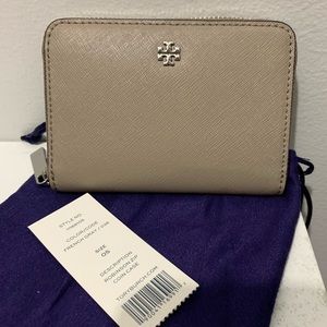 Tory Burch Robinson Zip Coin Case Wallet - Gray